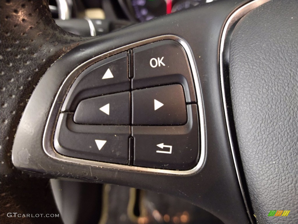 2018 GLA 250 - Cirrus White / Sahara Beige photo #16