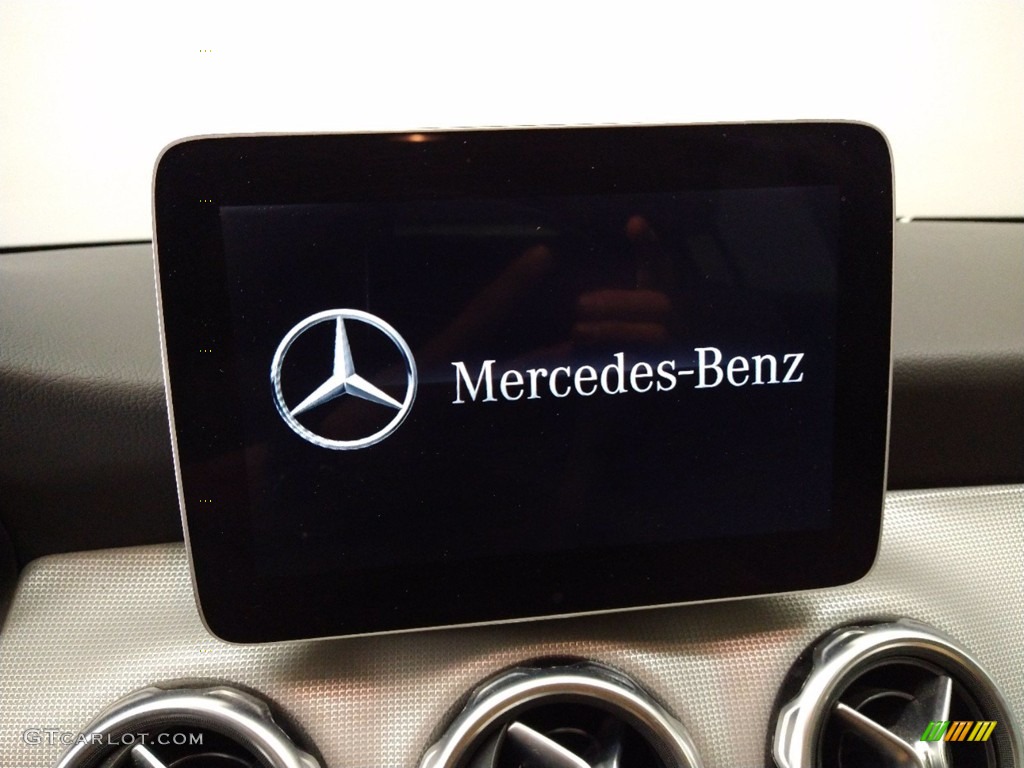 2018 GLA 250 - Cirrus White / Sahara Beige photo #22