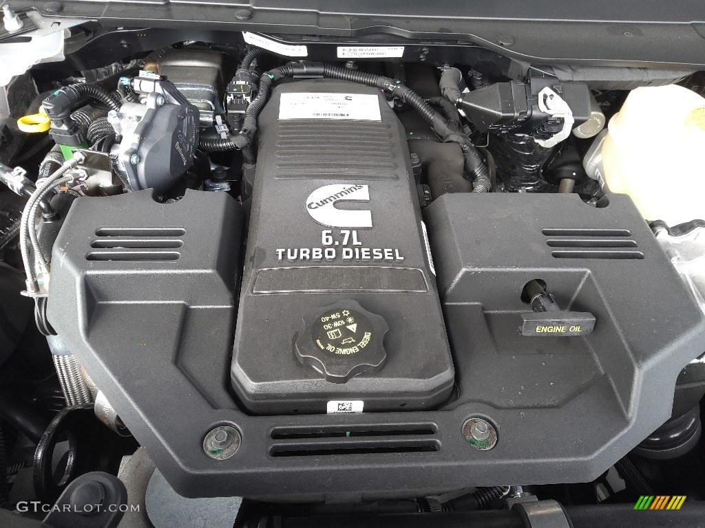 2022 Ram 3500 Big Horn Mega Cab 4x4 Engine Photos