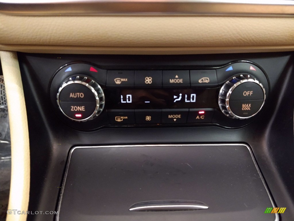 2018 GLA 250 - Cirrus White / Sahara Beige photo #26