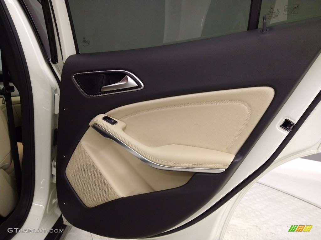 2018 GLA 250 - Cirrus White / Sahara Beige photo #30