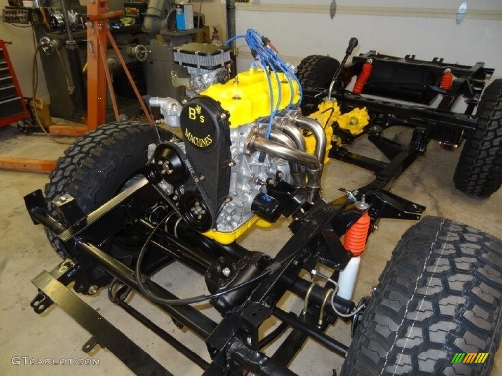 1988 Suzuki Samurai Convertible 4x4 Undercarriage Photo #143673723