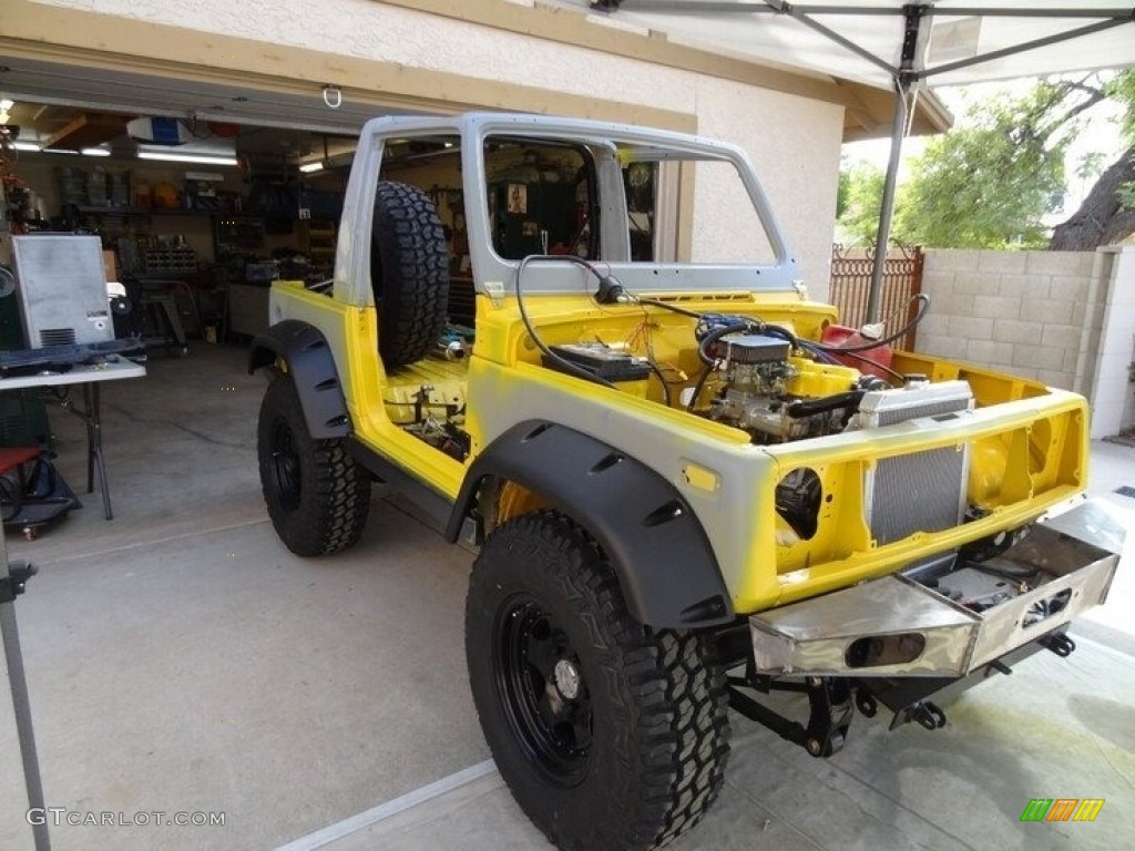 1988 Samurai Convertible 4x4 - Yellow / Black photo #11