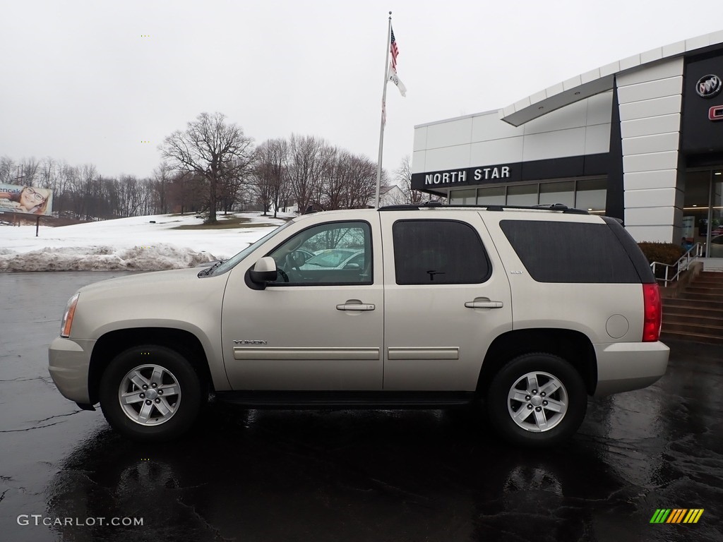 2013 Yukon SLT 4x4 - Champagne Silver Metallic / Light Tan photo #13