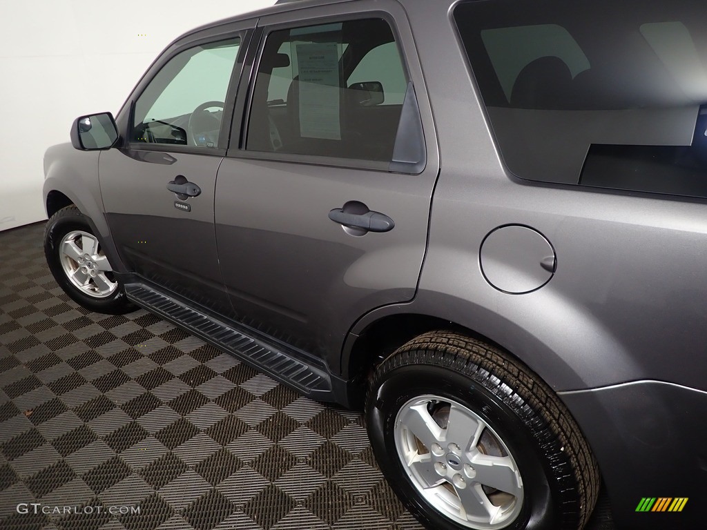 2012 Escape XLT - Sterling Gray Metallic / Charcoal Black photo #16