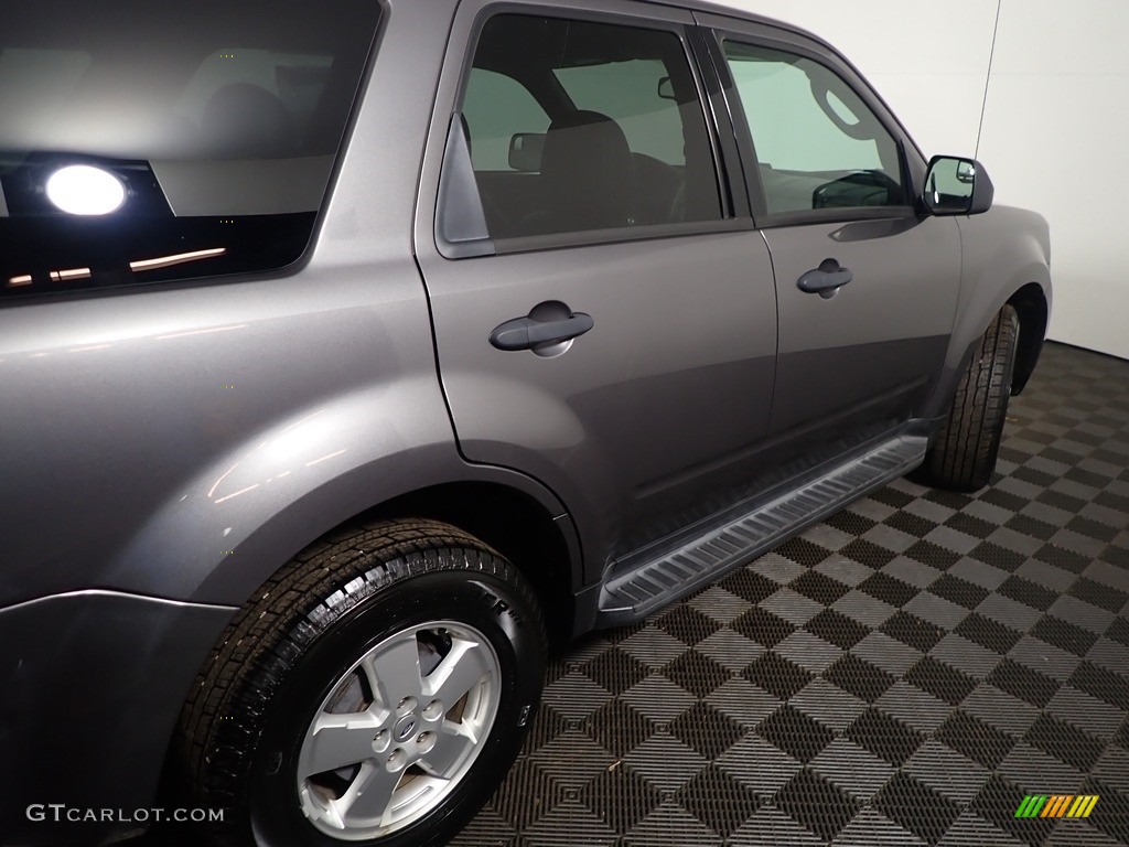 2012 Escape XLT - Sterling Gray Metallic / Charcoal Black photo #17