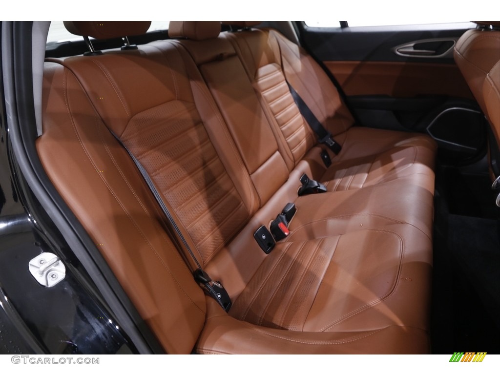 Black/Tan Interior 2018 Alfa Romeo Giulia Ti AWD Photo #143679668