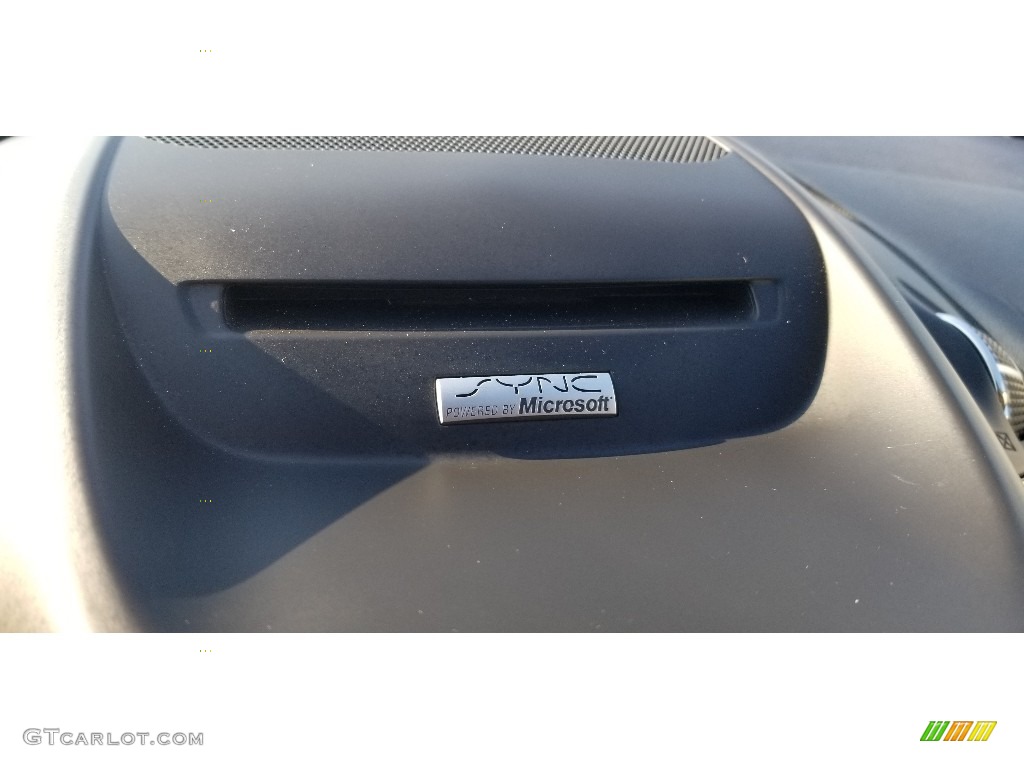 2015 Escape Titanium 4WD - White Platinum Metallic Tri-Coat / Charcoal Black photo #16