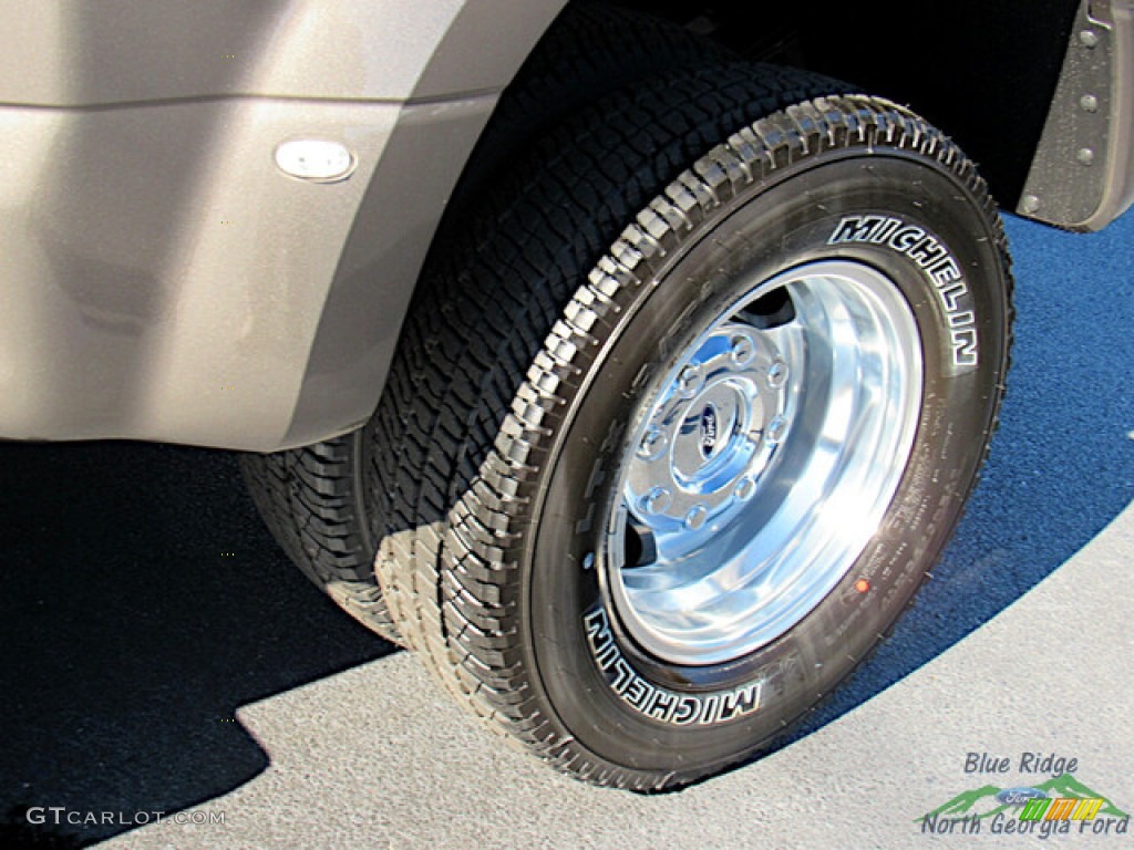 2022 F350 Super Duty Lariat Crew Cab 4x4 - Stone Gray / Black Onyx photo #9