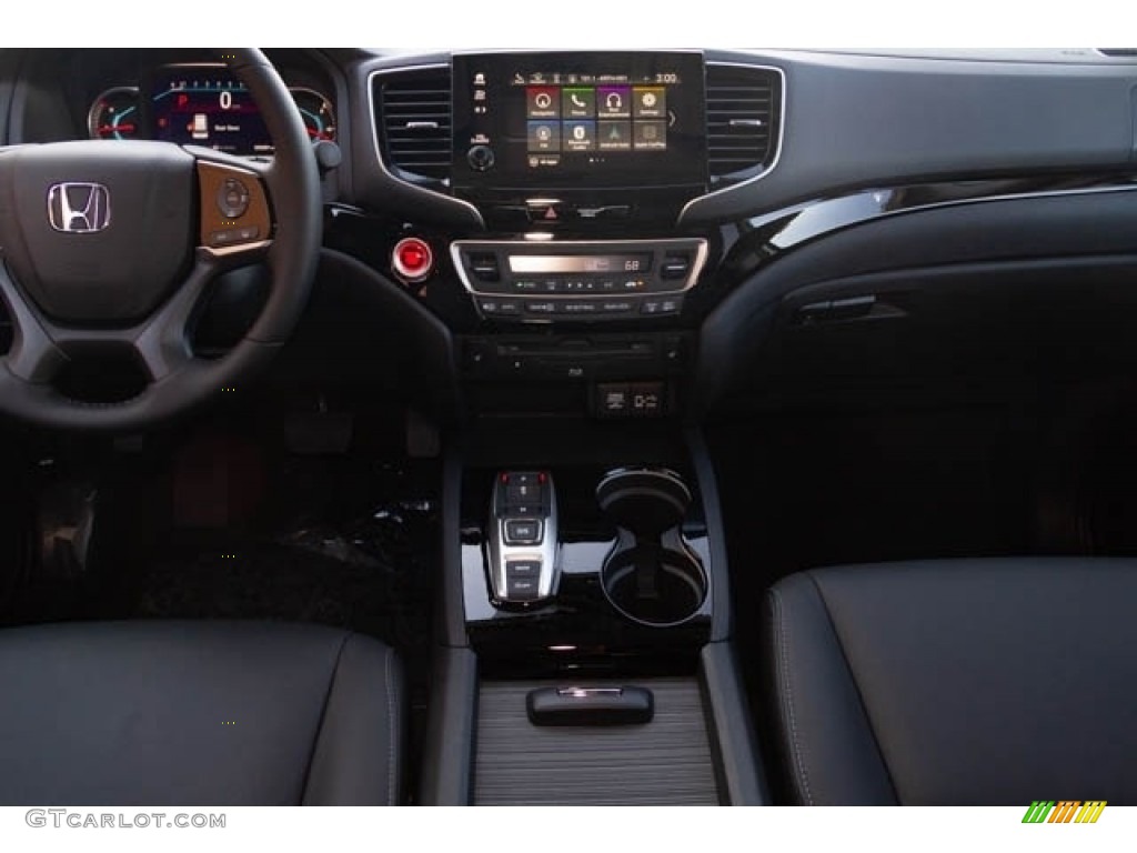 2022 Honda Pilot Touring Black Dashboard Photo #143686393
