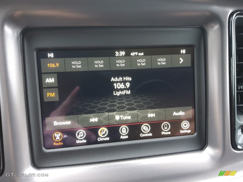2021 Dodge Challenger GT Audio System Photos