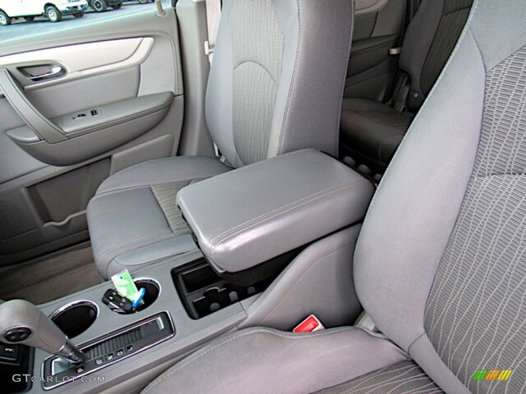2015 Traverse LS - White / Dark Titanium/Light Titanium photo #16