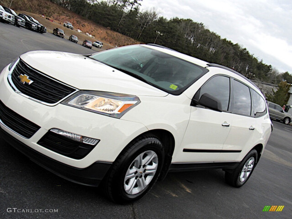 2015 Traverse LS - White / Dark Titanium/Light Titanium photo #18
