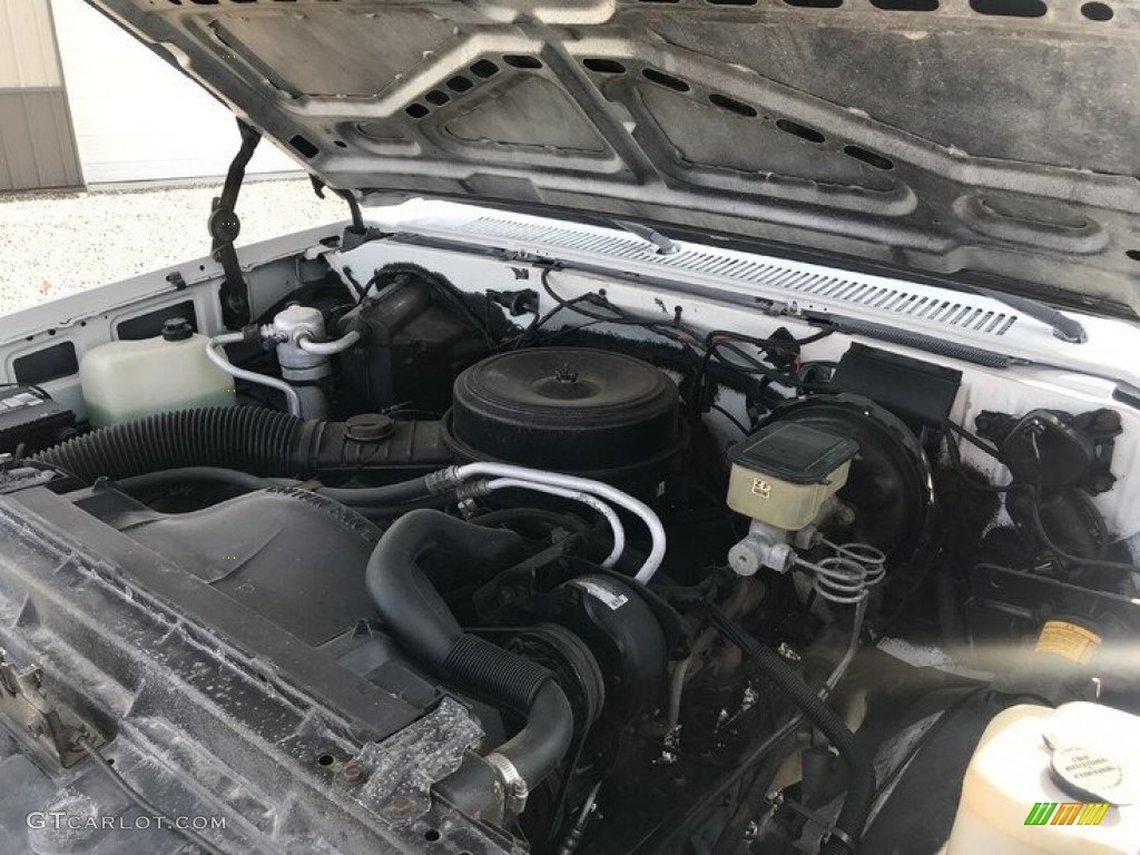 1986 Chevrolet C/K K10 Custom Deluxe Regular Cab 4x4 Engine Photos