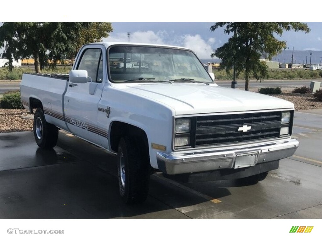 Frost White 1986 Chevrolet C/K K10 Custom Deluxe Regular Cab 4x4 Exterior Photo #143696937