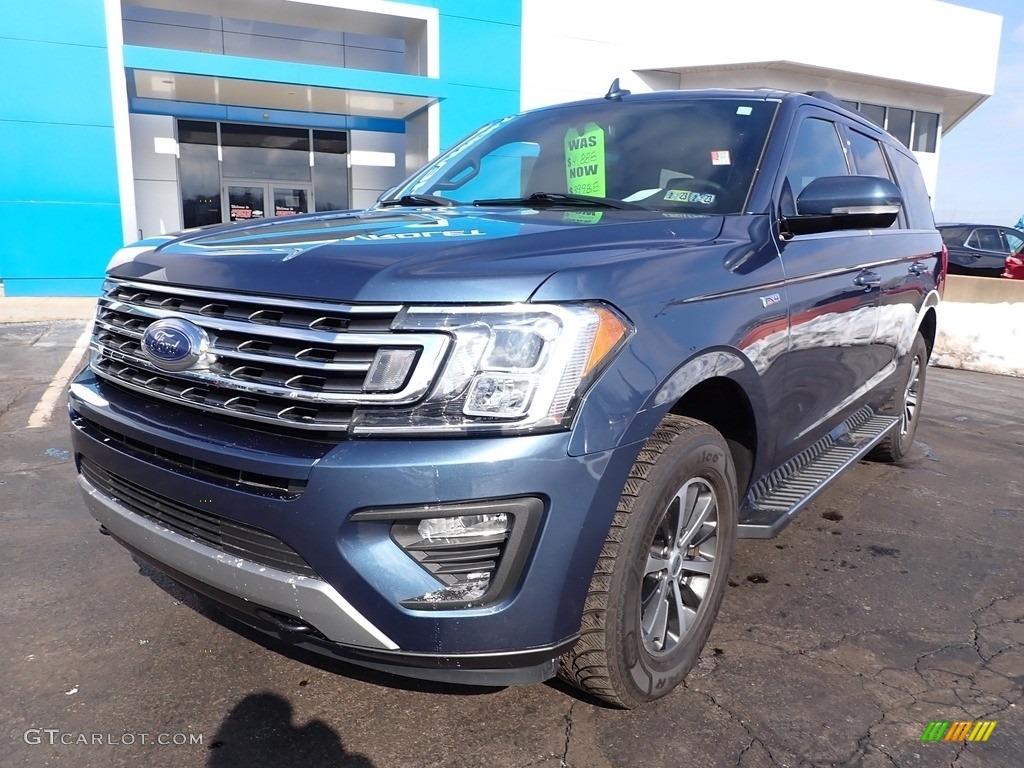 2018 Expedition XLT 4x4 - Blue / Ebony photo #2