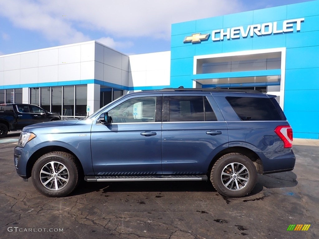 2018 Expedition XLT 4x4 - Blue / Ebony photo #3