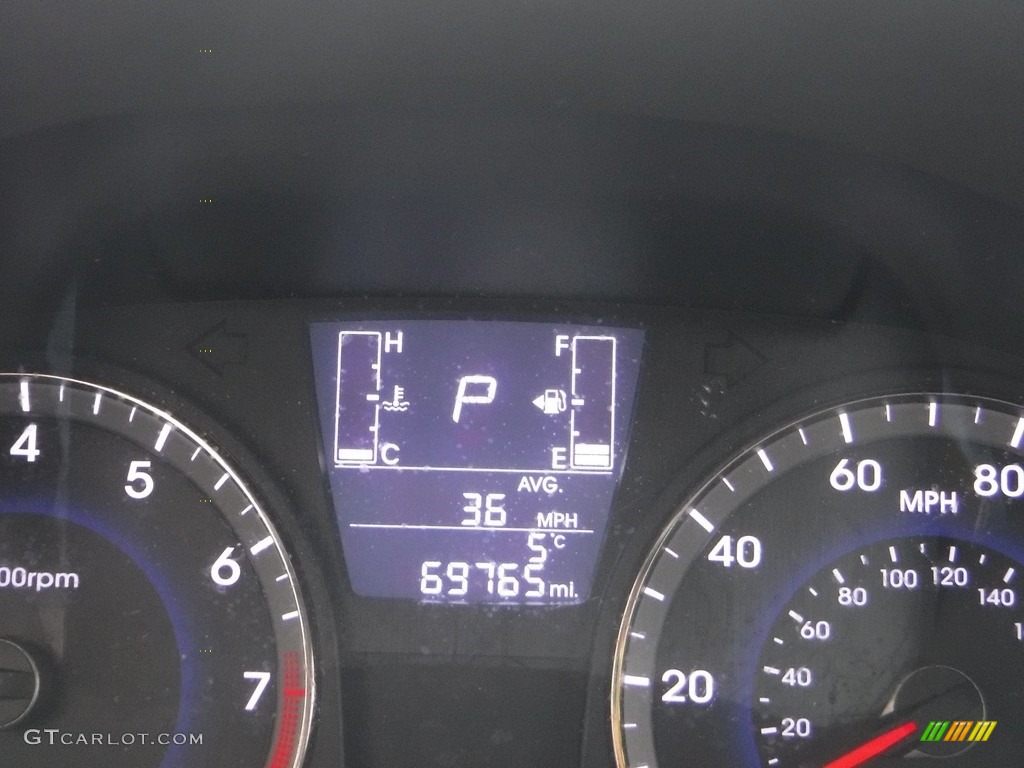 2016 Accent SE Sedan - Boston Red / Gray photo #28