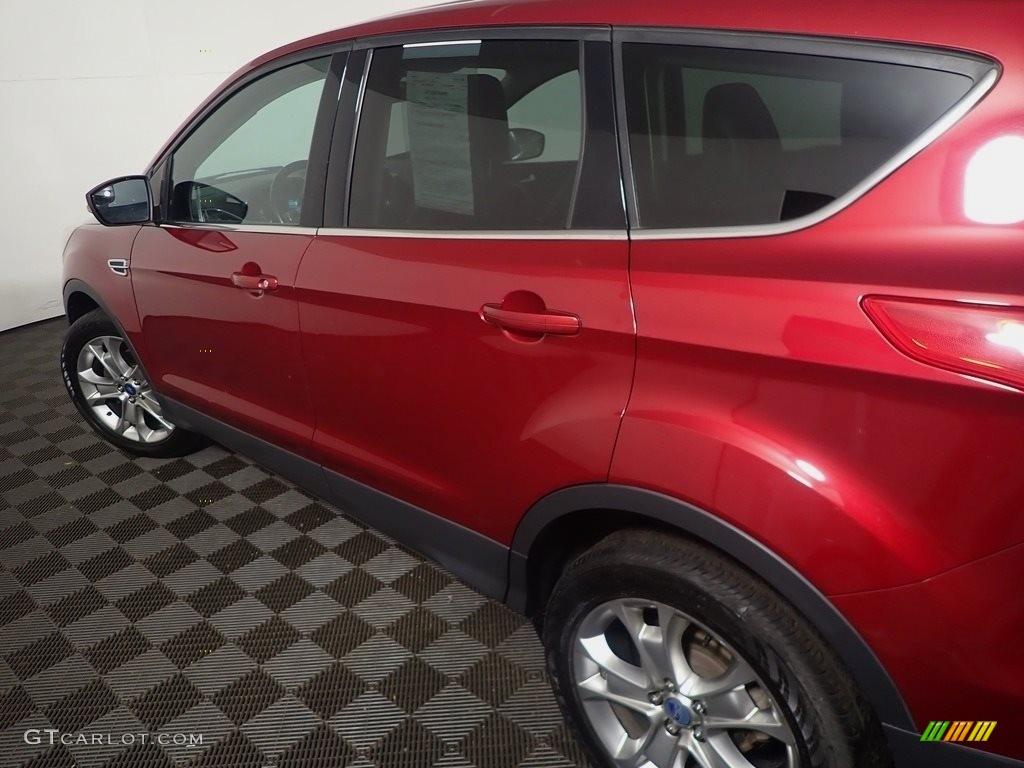 2013 Escape SEL 1.6L EcoBoost - Ruby Red Metallic / Charcoal Black photo #18