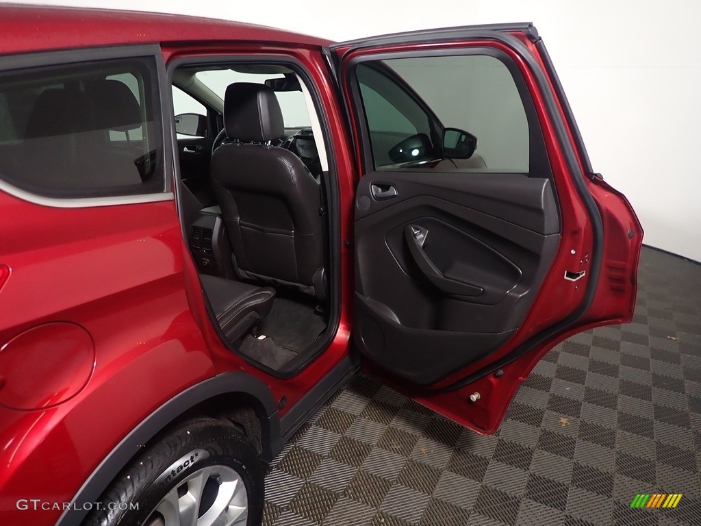 2013 Escape SEL 1.6L EcoBoost - Ruby Red Metallic / Charcoal Black photo #37