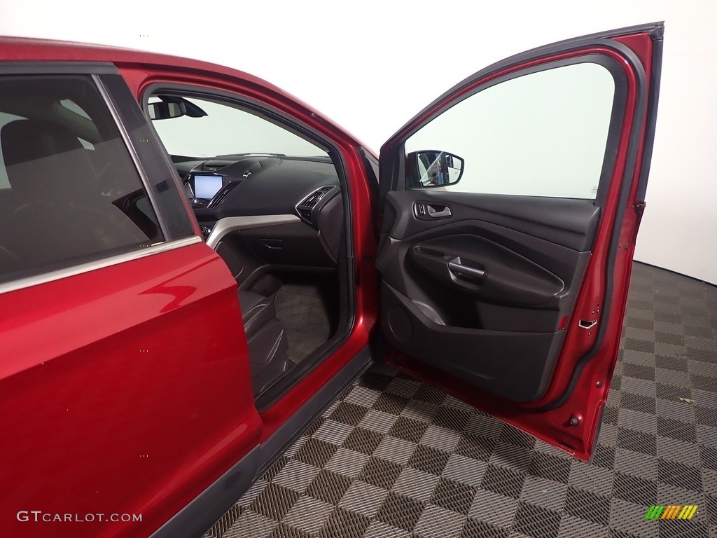 2013 Escape SEL 1.6L EcoBoost - Ruby Red Metallic / Charcoal Black photo #39