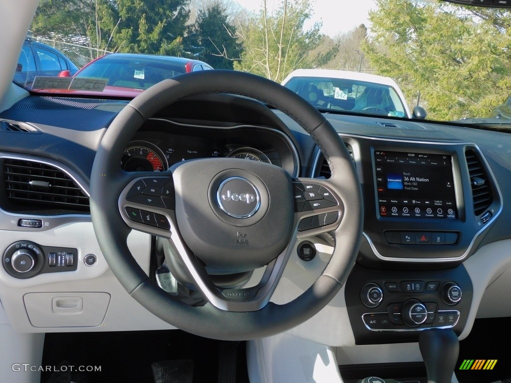 2022 Jeep Cherokee Latitude Lux 4x4 Ski Gray/Black Dashboard Photo #143704402