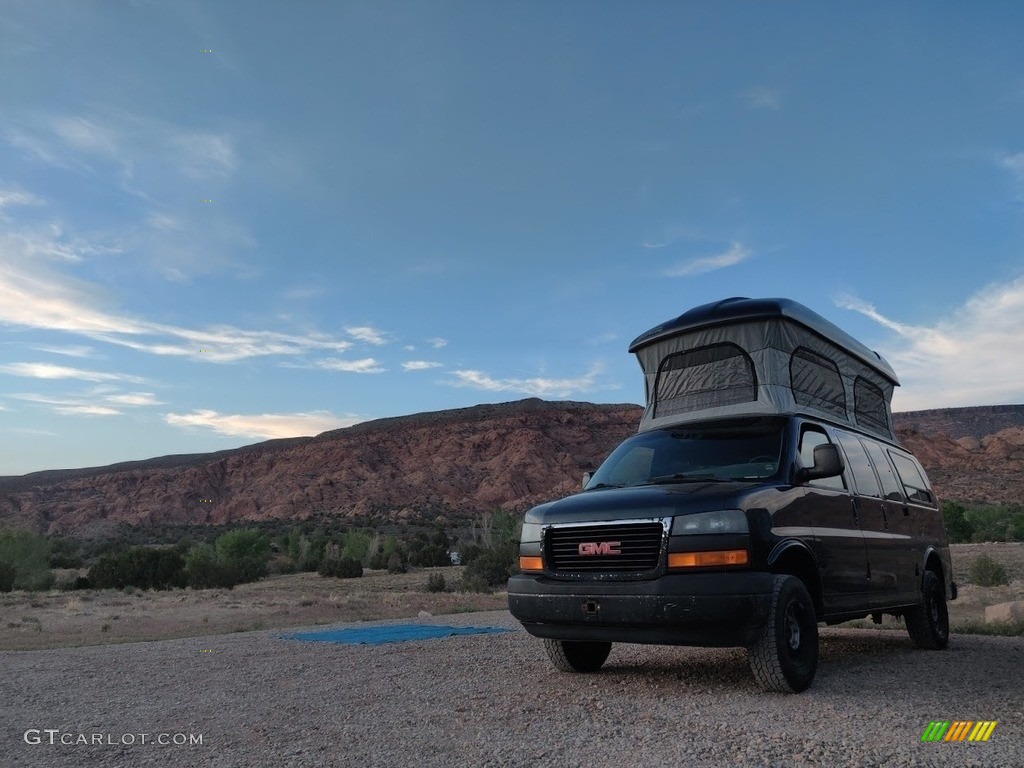 Indigo Blue Metallic 2003 GMC Savana Van 1500 Passenger Camper Conversion Exterior Photo #143706284