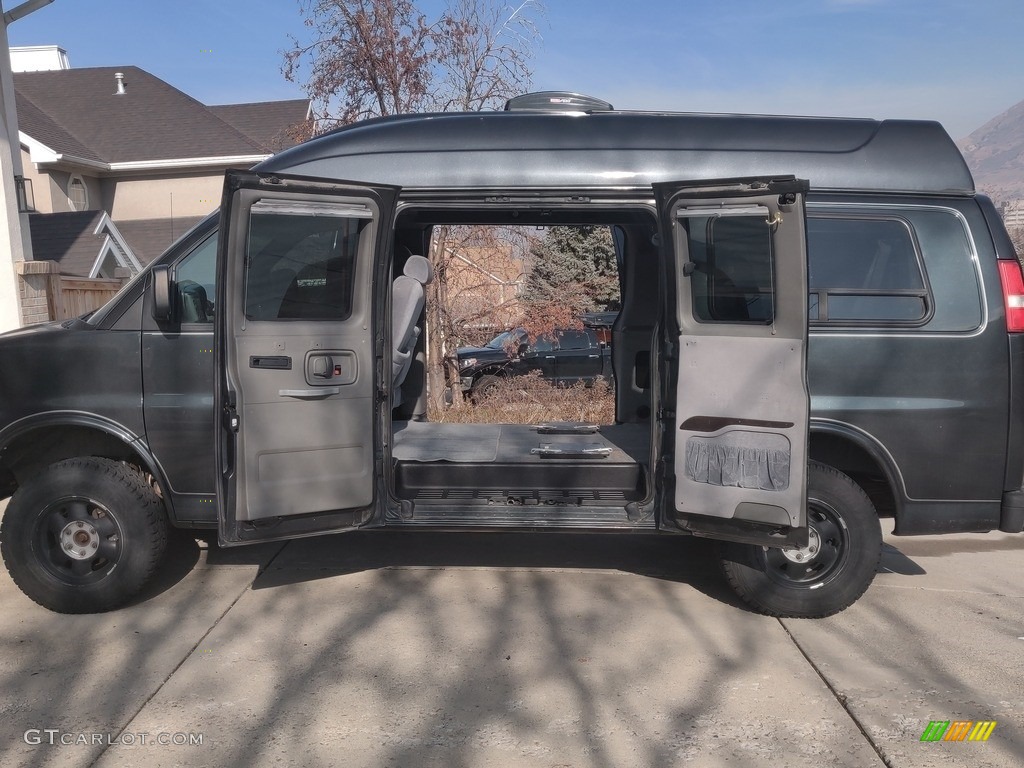 2003 GMC Savana Van 1500 Passenger Camper Conversion Exterior Photos