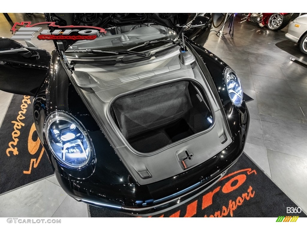 2022 Porsche 911 Carrera S Trunk Photos