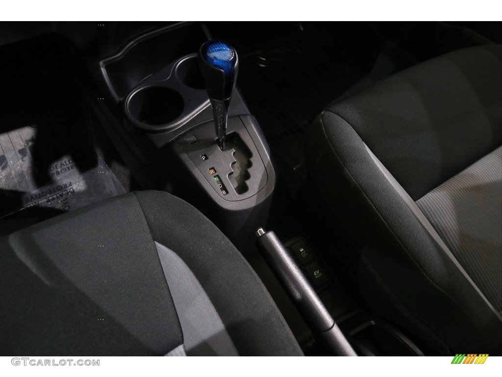 2018 Prius c Three - Tide Pool Pearl / Blue/Dark Gray Two-Tone photo #14