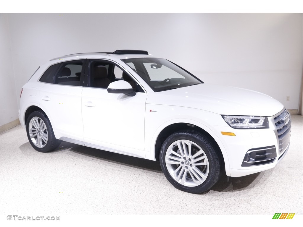 2018 Q5 2.0 TFSI Prestige quattro - Ibis White / Nougat Brown photo #1