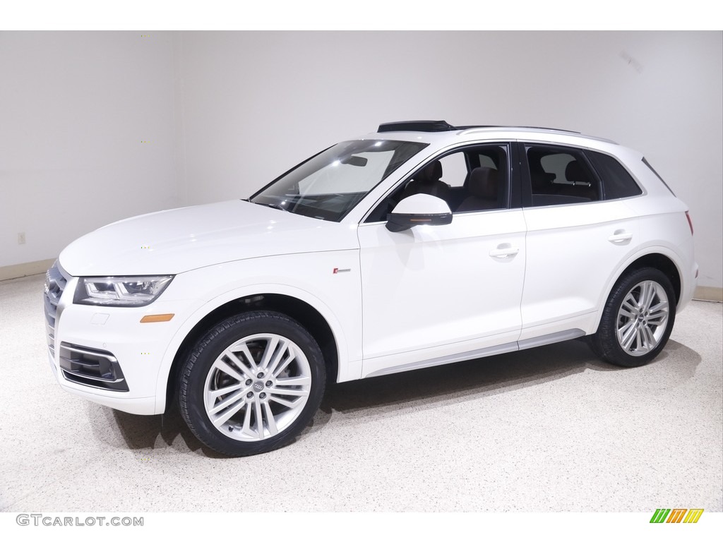 2018 Q5 2.0 TFSI Prestige quattro - Ibis White / Nougat Brown photo #3