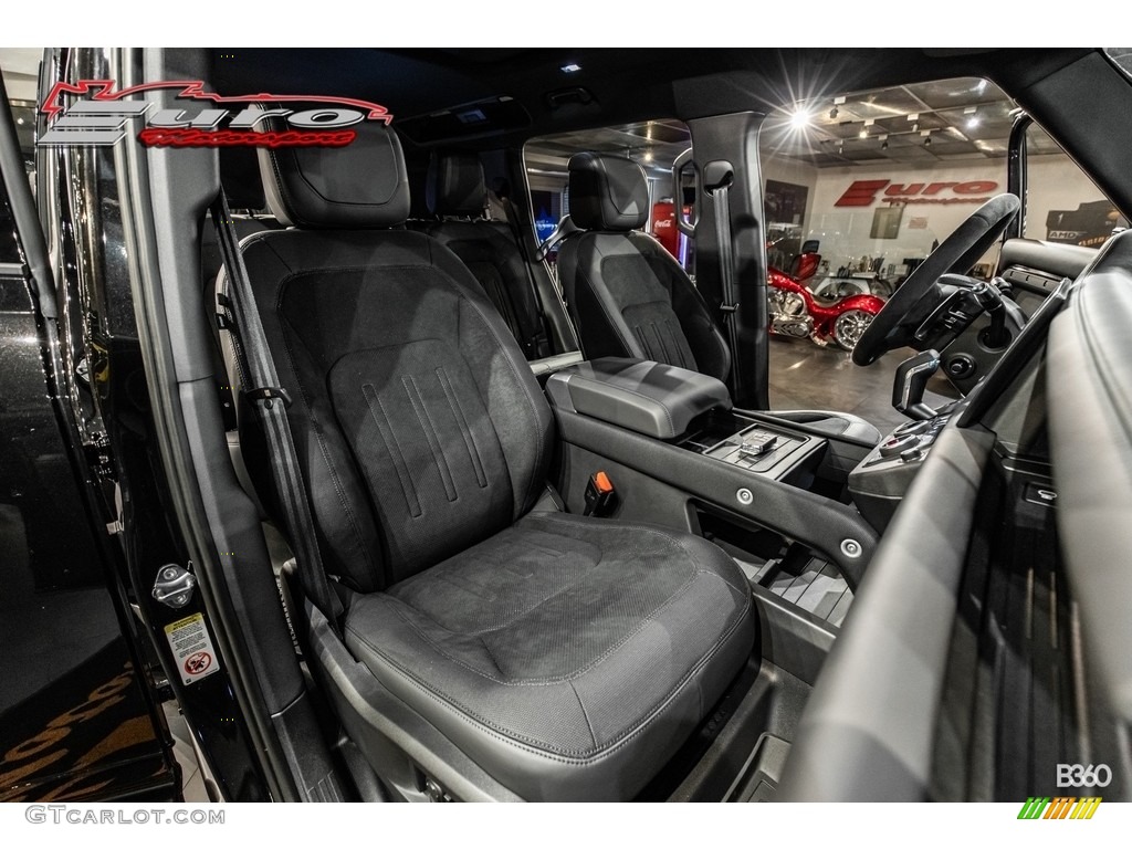 2022 Land Rover Defender 110 Bond Edition/007 Front Seat Photos
