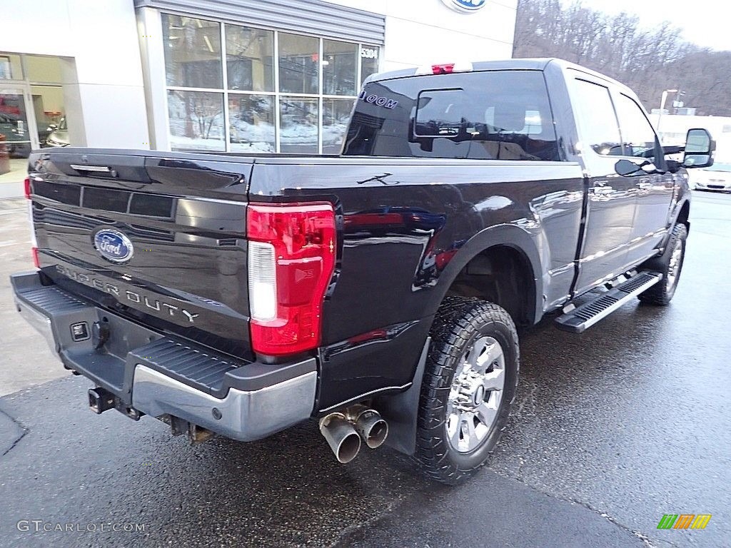 2019 F250 Super Duty Lariat Crew Cab 4x4 - Agate Black / Black photo #2