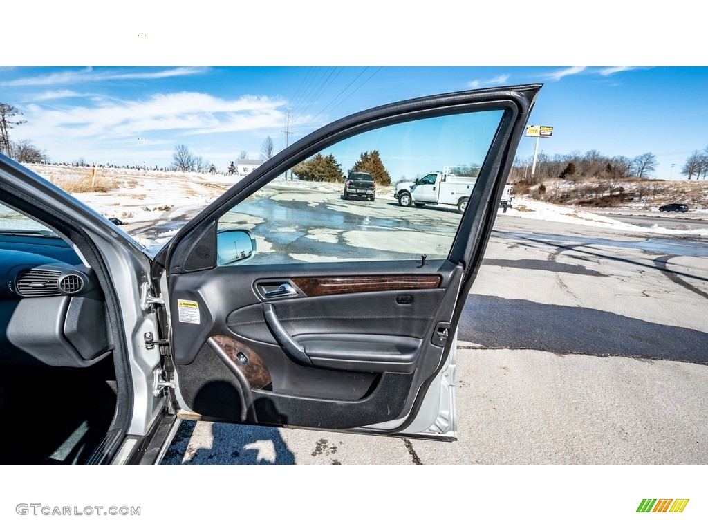 2005 Mercedes-Benz C 240 Wagon Door Panel Photos