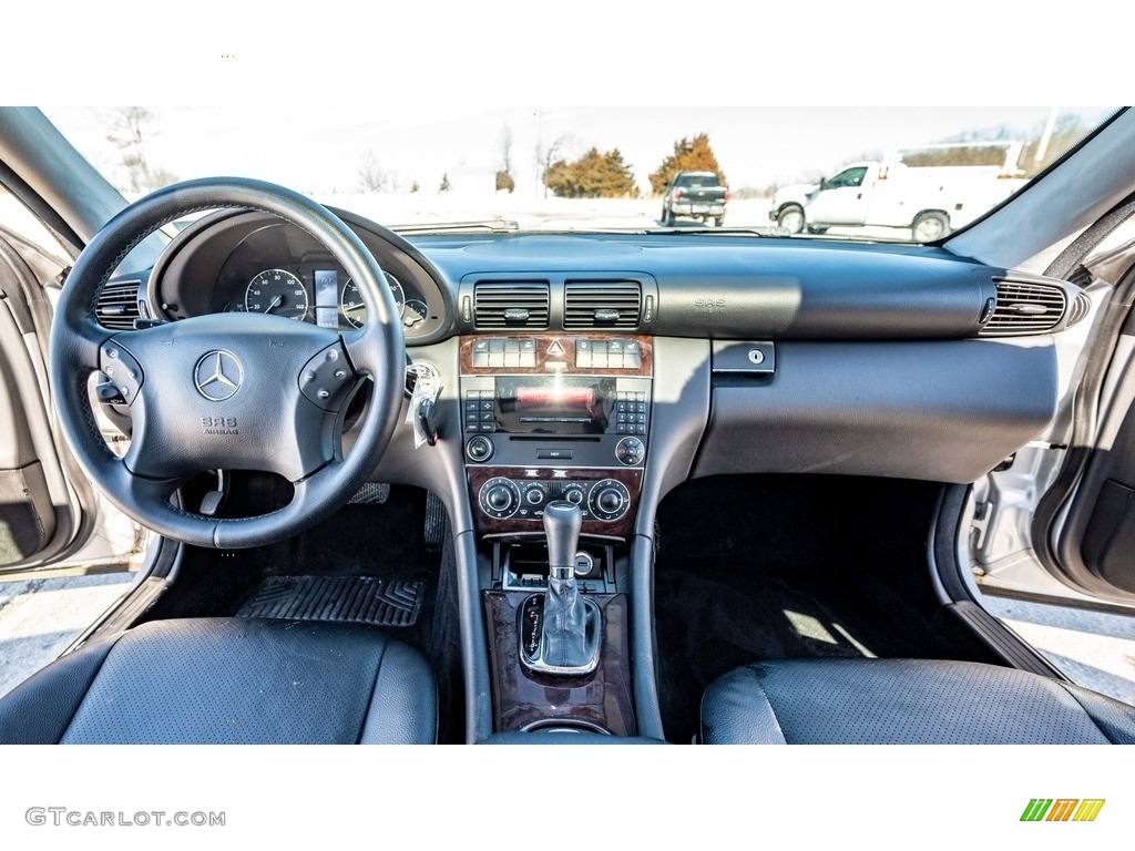 2005 C 240 Wagon - Brilliant Silver Metallic / Black photo #29