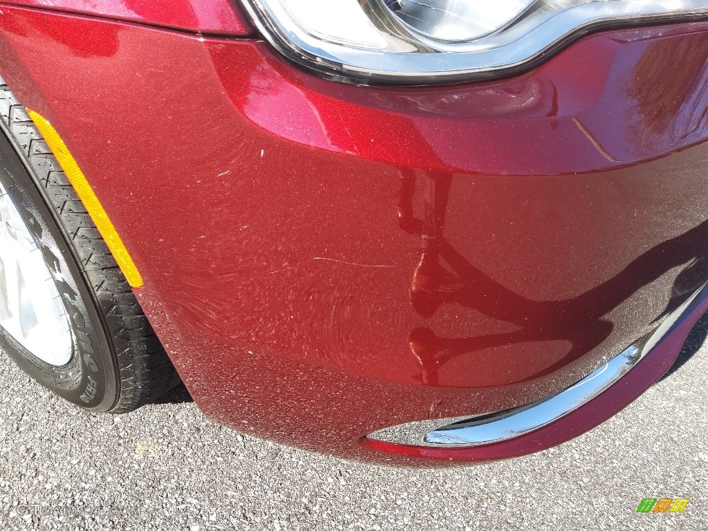 2019 300 Touring - Velvet Red Pearl / Linen/Black photo #5