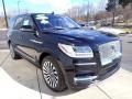 Front 3/4 View of 2019 Navigator Reserve 4x4