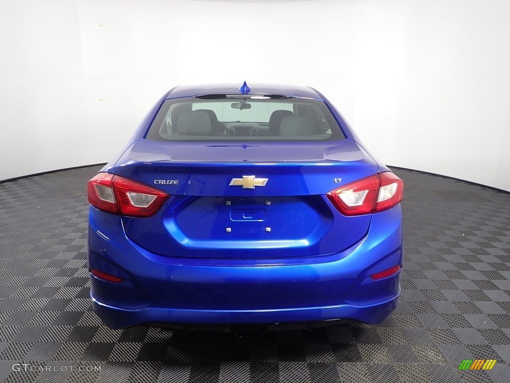 2018 Cruze LT - Kinetic Blue Metallic / Jet Black photo #11