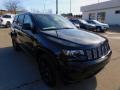 Diamond Black Crystal Pearl - Grand Cherokee Laredo X 4x4 Photo No. 3