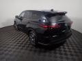 2022 Midnight Black Metallic Toyota Highlander XLE AWD  photo #14