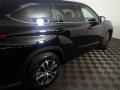 2022 Midnight Black Metallic Toyota Highlander XLE AWD  photo #22