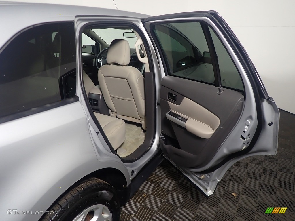 2012 Edge SE EcoBoost - Ingot Silver Metallic / Medium Light Stone photo #35
