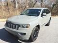 Sting-Gray - Grand Cherokee Laredo X 4x4 Photo No. 2