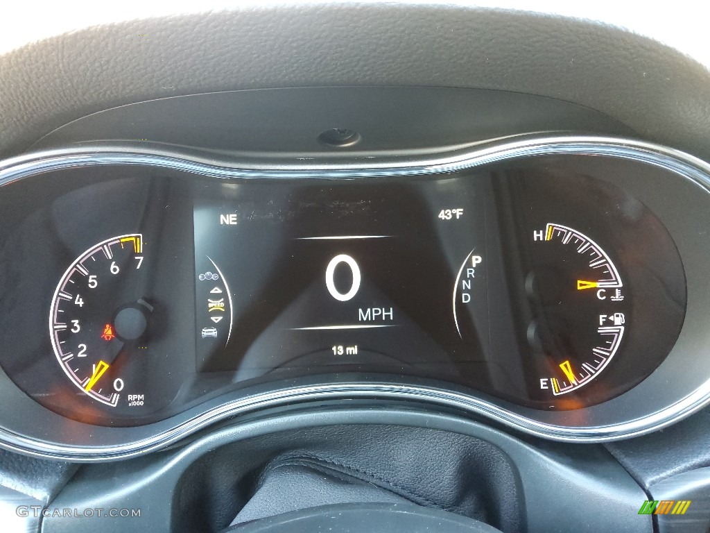 2022 Jeep Grand Cherokee Laredo X 4x4 Gauges Photo #143735356