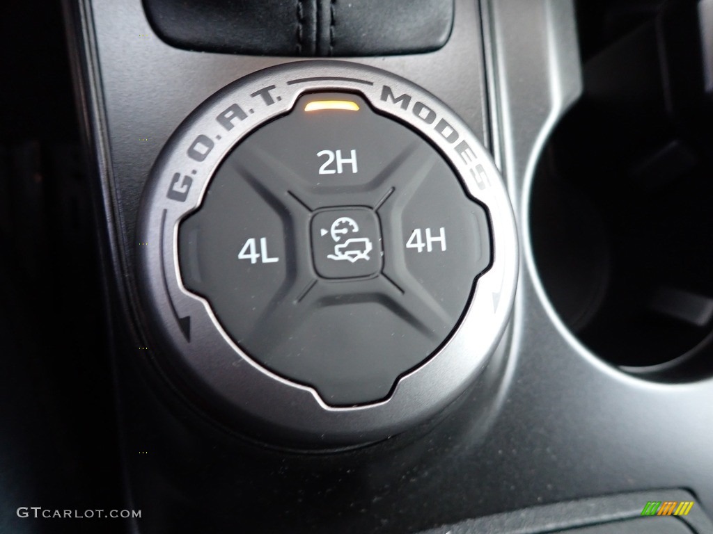 2021 Ford Bronco Outer Banks 4x4 4-Door Controls Photos