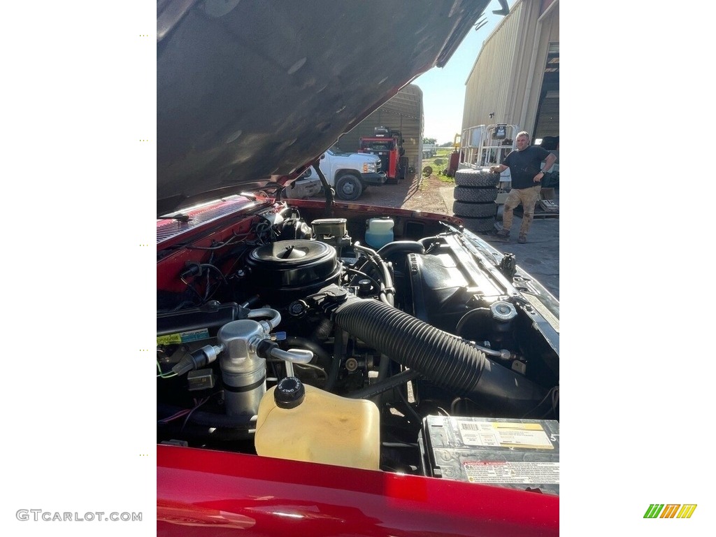 1986 C/K K10 Silverado Regular Cab 4x4 - Apple Red / Burgundy photo #4