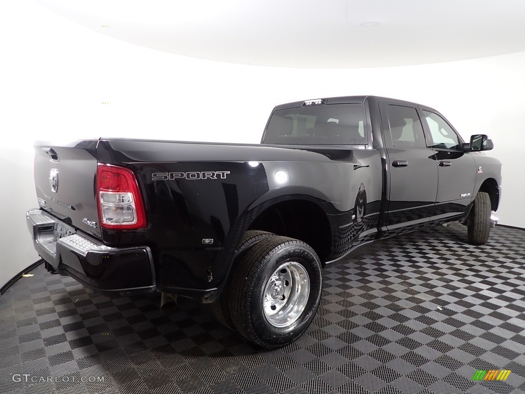 2021 3500 Big Horn Crew Cab 4x4 - Black / Black photo #12