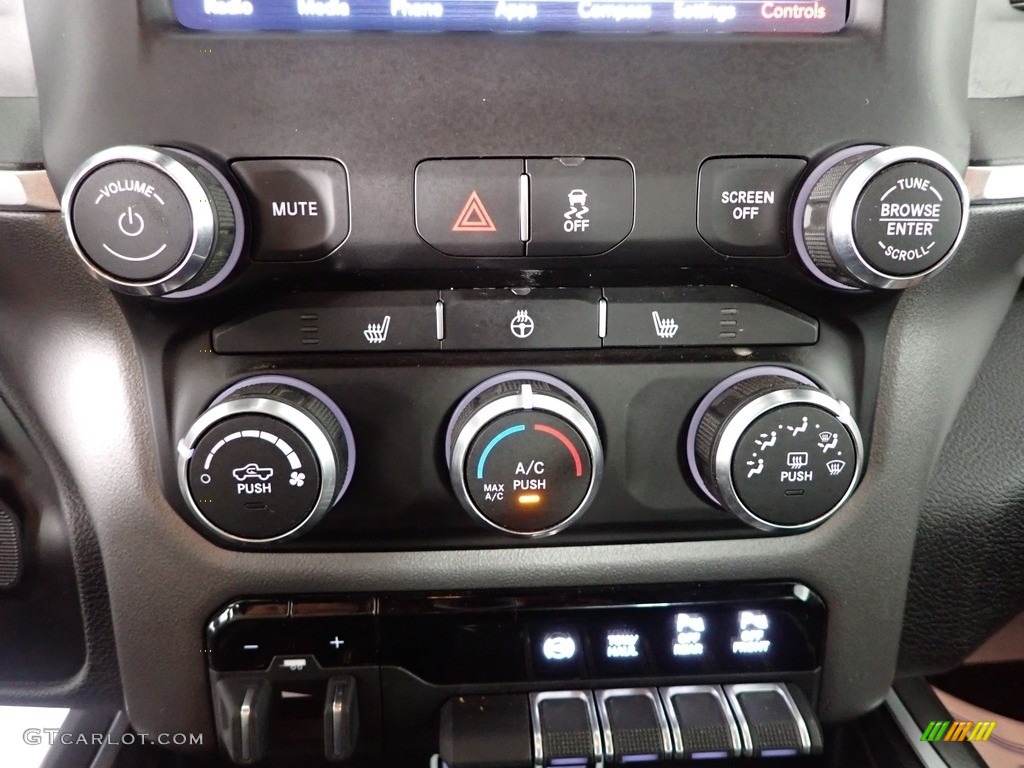 2021 3500 Big Horn Crew Cab 4x4 - Black / Black photo #21