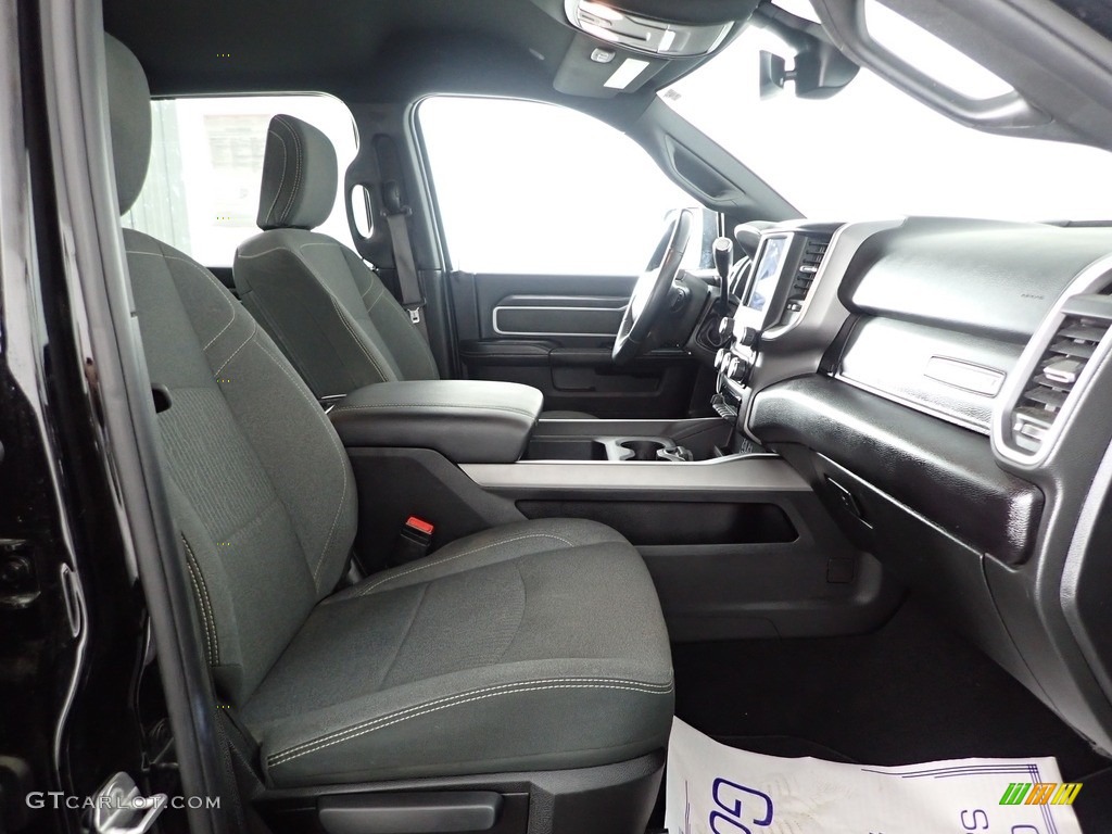 2021 3500 Big Horn Crew Cab 4x4 - Black / Black photo #30